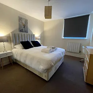  Apartment Lovely 2 Bedroom With Amazing Views In E14 United Kingdom