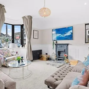 Victorian Town House Central Cheltenham